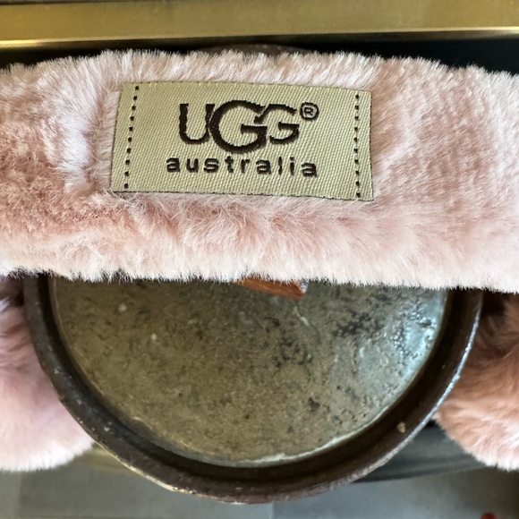 Dusty rose fuzzy earmuffs - Picture 3 of 5